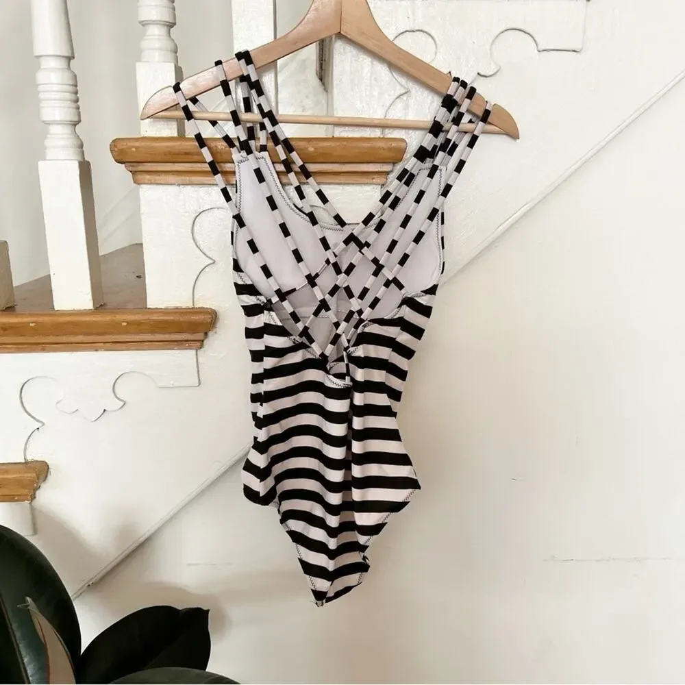 Chic Black White Striped One-Piece Swimsuit Criss-Cross Straps Size S Small